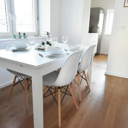 Počitniška hiša Rocky Mountain House Ljubljana